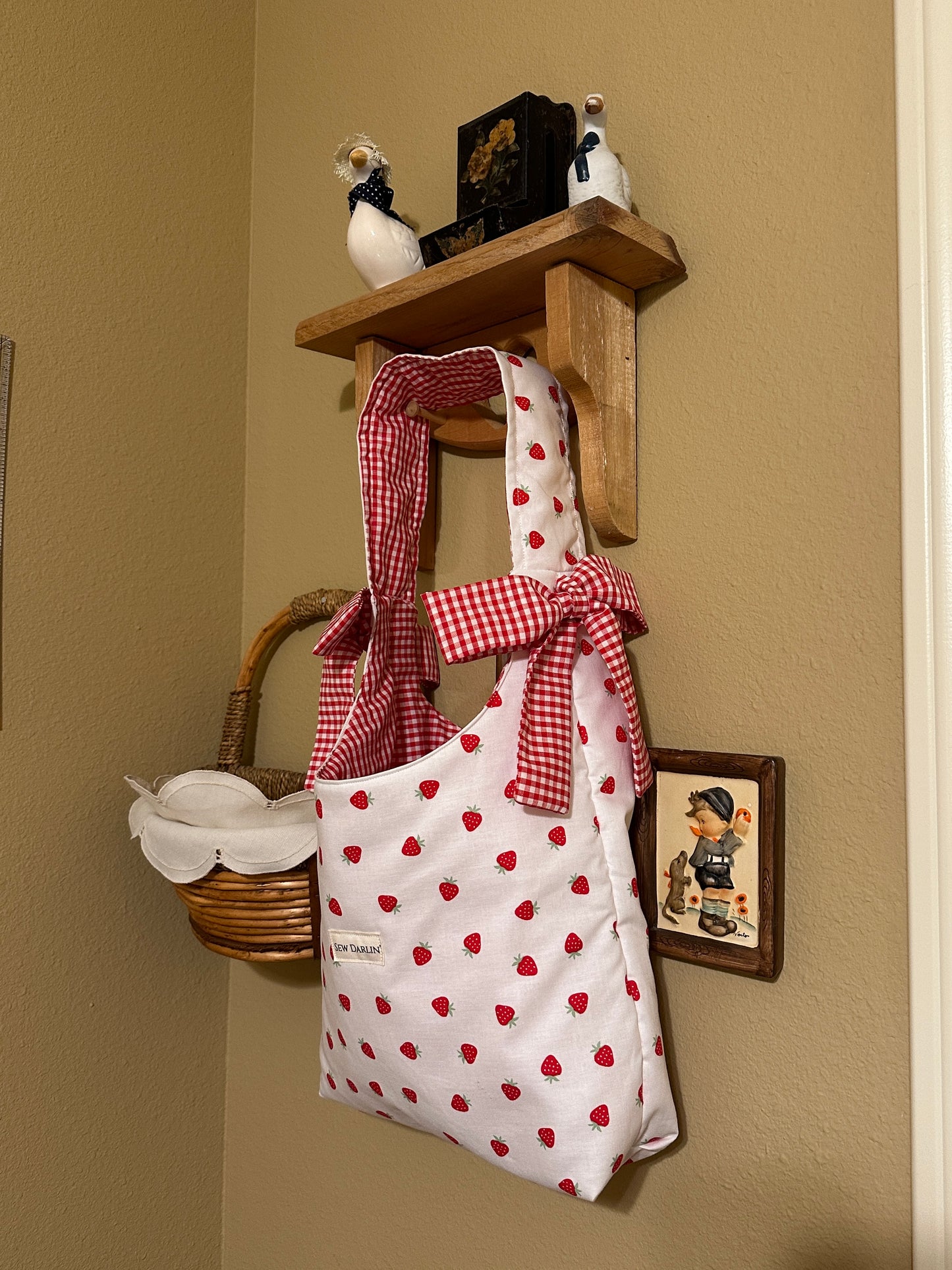 Strawberry Bow Tote